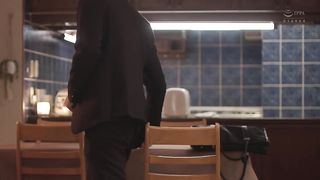 【69堂免费视频】“我要回家了……”从接到电话到老公回家……短暂的穿着NTR一乃あおい的时间_seg3