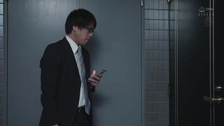 【69堂免费视频】“我要回家了……”从接到电话到老公回家……短暂的穿着NTR一乃あおい的时间_seg3