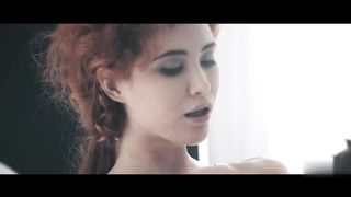 【69堂免费视频】在电梯里做爱