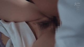 【69堂免费视频】已婚秘书在充满汗水和亲吻的总裁办公室中出性爱。_拥有猥亵L罩杯和甜美面孔的秘书出现。_庵ひめか_2