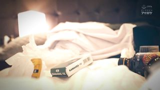 【69堂免费视频】当我带着可爱又性感的小白领回到酒店时……我遭到了一个超越自己极限的“无与伦比的女人”的攻击。_楓カレン_2