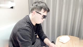 【69堂免费视频】淫兔新春出轨的妻子初次尝试前男友40度的鸡巴