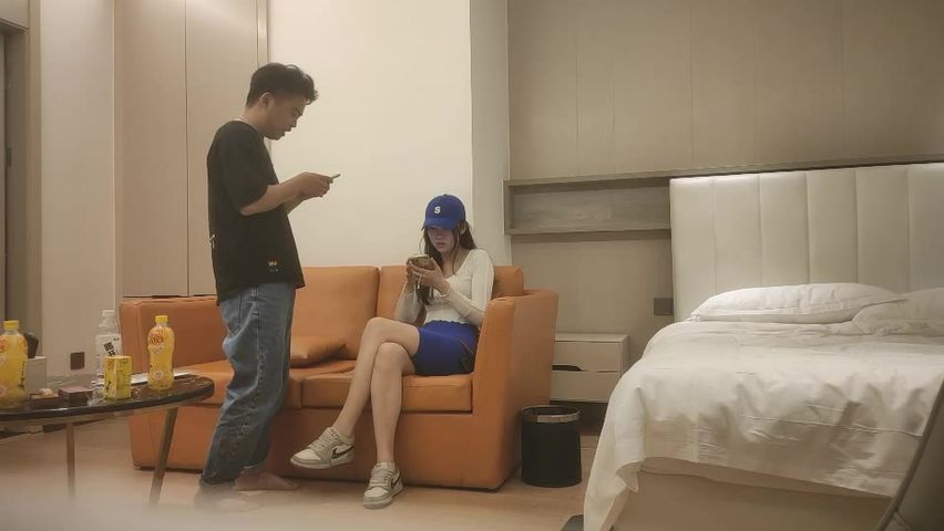 【69堂免费视频】175CM模特，翘臀美腿身材无敌，仙丹加持后入爆操，两个奶子直晃动