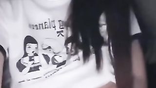 【69堂免费视频】车内吃鸡啪啪_夜晚来到郊外车振_小穴摸的受不了_上位骑乘无套输出_内射