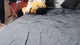 【69堂免费视频】最新约炮93年奶茶妹金贤雅坐骑大屌