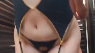 【69堂免费视频】真的有种奶子在撞击你眼睛的感觉，很顶！站好翘起小屁屁迎接大肉棒进入