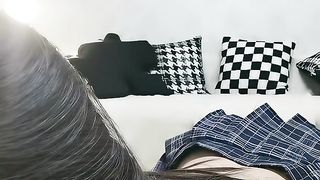 【69堂免费视频】19岁极品尤物学生妹，黑框眼镜非常清纯，吸吮手指骚起来，肉感身材，顶级大肥臀_00_01_01_00_16_26