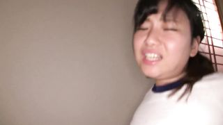 【69堂免费视频】虽然身材娇小，但却是个整洁美丽的女人