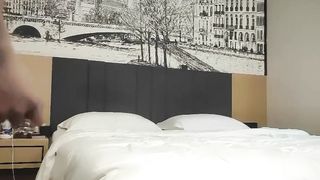 【69堂午夜视频】约了个牛仔裤性感大奶妹子啪啪，穿上连体丝袜后入骑坐大力抽插猛操