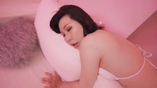 【69堂午夜视频】舌头灵巧吸精魅魔 苡若 这个面试有点硬