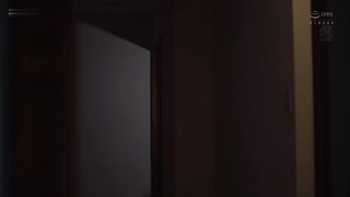 【69堂午夜视频】那方面完全不行的我去拜托绝伦巨根学生1