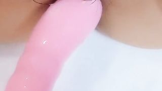 【69堂午夜视频】淫娃少妇姐妹花的诱惑，全程露脸情趣装跟狼友撩骚互动，舌吻吃奶玩逼，道具抽插高潮不断，浪叫不止表情好骚