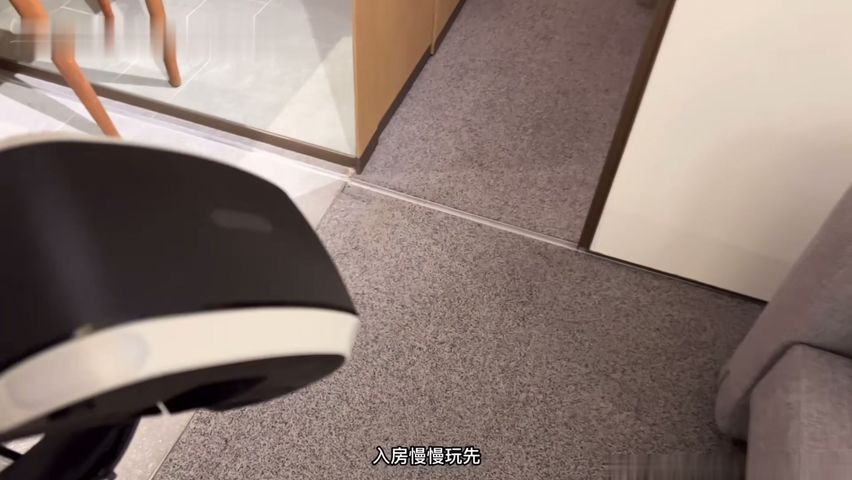 【69堂午夜视频】和女友居家做爱的感觉真的不一样