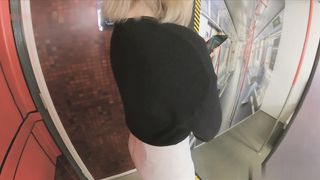 【69堂午夜视频】在列车上威胁陌生