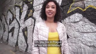 【69堂午夜视频】户外游戏变成硬核户外公共操屄在外面做爱就是刺激