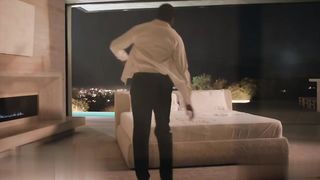 【69堂午夜视频】粉嫩骚逼在处女秀中被大黑鸡巴爆操完全征服