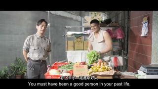 【69堂午夜视频】新婚妻子与菜老板 菜摊厕所奸淫娇妻