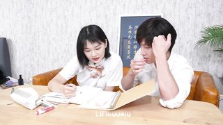 【69堂午夜视频】被3位高學歷哥哥舔到小穴又濕又想要，讓準台大生被精液顏射口爆