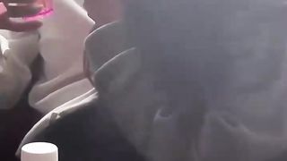 【69堂午夜视频】两小仙女在餐桌上抢着摸男人鸡巴_当众掏出鸡巴撸管_正所谓旱的旱死_涝的涝死