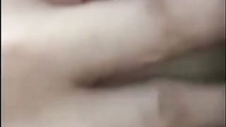 【69堂午夜视频】黑料吃瓜-上海第二工业大学骚货女友卫宇凌绿男友送逼他人被曝全裸掰逼喷尿至镜头骚拍