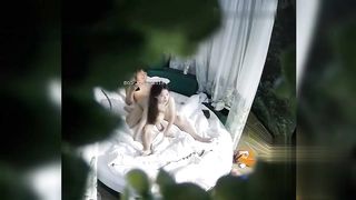 【69堂午夜视频】黑料吃瓜-偷拍新方向丛林绿叶房大学城附近情趣酒店超隐秘偷拍小情侣做爱视频被泄密眼镜男男战力好猛