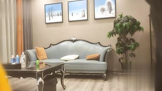 【69堂午夜视频】黑料吃瓜-高端的外围才配得上高端的价位探花偷拍04年的嫩妹较小的体型干一半套了掉了给小姐姐吓跳了