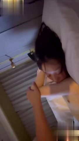 【69堂午夜视频】黑料吃瓜-极品细腰长腿模特送逼炮友流出私拍精致小穴被肉棒操的脸都已成痛苦面具