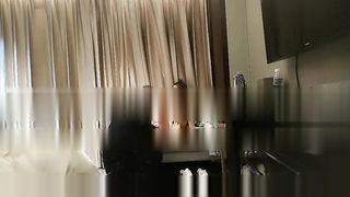 【69堂午夜视频】高马尾网红外围美女，牛仔裤修长美腿，小伙很满意，拔下内衣一顿亲，拨开内裤舔小穴，吸吮大屌，上位骑乘正入爆操