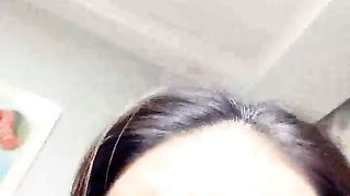 【69堂午夜视频】丝袜高跟情趣跟狼友撩骚互动，道具抽插骚续高潮喷水，特写展示好骚