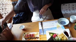 【69堂午夜视频】和男友公众埸所玩遥控震蛋 忍不住在公众厕所啪啪