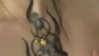 【69堂午夜视频】又是谁的纹身女神被调成这样了_00后精神小妹跳蛋反差婊自慰私拍泄密_又便宜了哪位黄毛小子