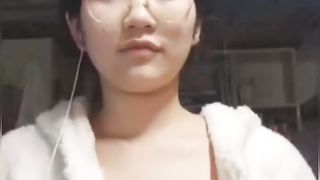 【69堂午夜视频】黑料吃瓜-北京电子科技职业学院微胖的小母狗_刘清璐_炮友远程网络调教扣逼的视频被炮友录屏曝光.mp4