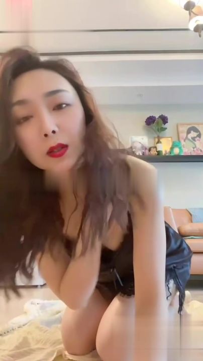 【69堂午夜视频】黑料吃瓜-狂飙大嫂_陈书婷高叶_流出酒店性感写真及不雅视频_身穿情趣制服在镜头前搔首弄姿