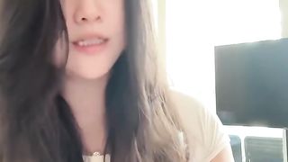 【69堂午夜视频】黑料吃瓜_抖音200W粉丝网红_叶凯薇_不雅视频被曝光流出_风波事件发生后其称是AI生成_网友：这不是本人我吃翔