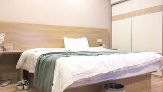 【69堂午夜视频】男爵探花外围妹子