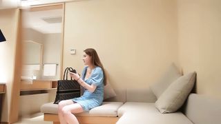 【69堂午夜视频】美乳蓝衣妹 脐钉美女超级白嫩宝想无套可惜不能