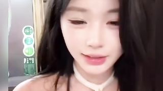 【69堂午夜视频】黑料吃瓜-抖音376W粉丝博主陈佳琪直播被猫咪脱衣漏奶粉嫩乳贴及白嫩乳房真是超养眼