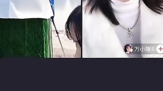 【69堂午夜视频】黑料吃瓜-抖音户外直播网红马妹儿刺激PK惩罚输了直接脱光光下河引得众人围观真刺激