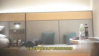 【69堂午夜视频】外围小姐姐第一次见这么大的鸡巴给她塞满了干的她一直叫