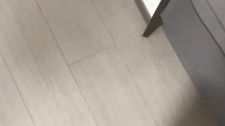 【69堂午夜视频】趁着女儿睡觉迷奸女儿闺蜜