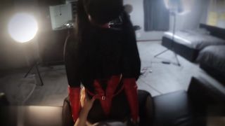 【69堂午夜视频】双马尾小奈想要哥哥一边操一边打