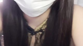 【69堂午夜视频】哥哥在打王者荣耀，淫荡妹妹化作瑶穿着旗袍骑在哥哥身上，我拉开裤子拉链，我迫不及待地吃起了哥哥的黑鸡巴