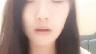 【69堂午夜视频】来了大姨妈的妹子穿着安全裤跟狼友撩骚互动，玩弄骚奶子特写展示逼逼，边玩边擦给狼友看，精彩刺激无水印