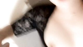 【69堂午夜视频】极品大奶水多多的人妻少妇全程露脸跟小哥激情啪啪，深喉口交舔蛋蛋，让小哥揉奶抠逼无套爆草，浪叫呻吟不止