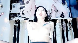 【69堂午夜视频】黑丝露脸风骚的人妻跟蒙面大哥激情啪啪，吃奶抠逼淫水泛滥，口交大鸡巴，无套插入激情爆草，浪叫不止好骚啊