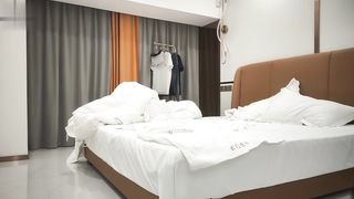 【69堂午夜视频】完美炮架身材，后入推车奶子晃动视角满满