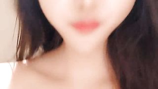 【69堂午夜视频】白丝高跟露脸校园女神归来，看的小鸡帮帮硬，淫声荡语互动撩骚揉奶玩逼看特写，道具抽插骚穴淫水泛滥好刺激