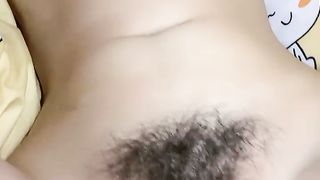 【69堂午夜视频】【罕见极品粉穴00后学生妹】被窝里给大家看小嫩穴，白嫩奶子乳晕也很粉，超近视角特写美穴，娇喘揉搓搞得满脸通红