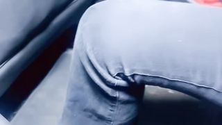 【69堂午夜视频】直接在车里半推半就车震鸡巴插入骚逼一顿狂操就老实了，直接内射！