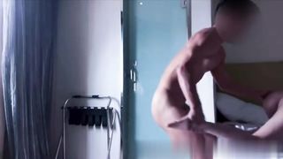 【69堂午夜视频】后入翘臀小骚货，暴力抽插内射打桩